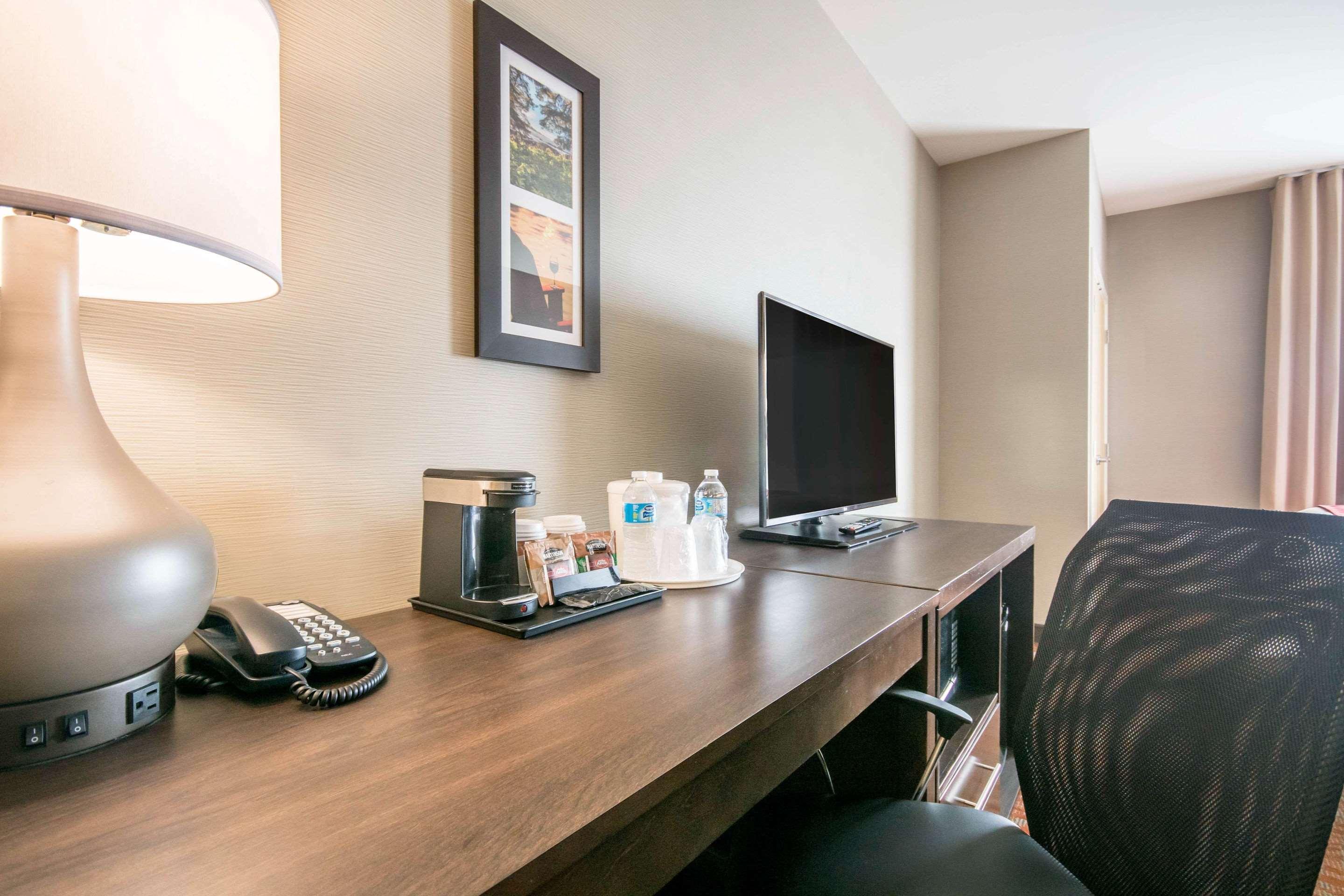 Comfort Inn & Suites Merritt Eksteriør billede
