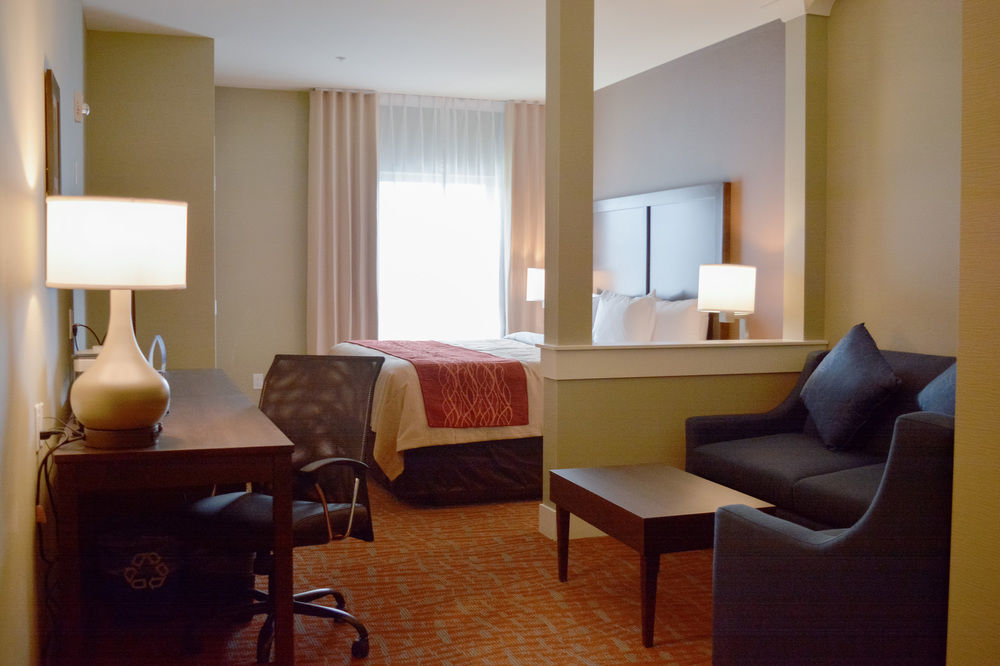 Comfort Inn & Suites Merritt Eksteriør billede